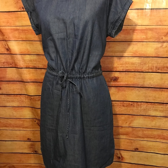 Old Navy Denim Dress - Picture 3 of 4